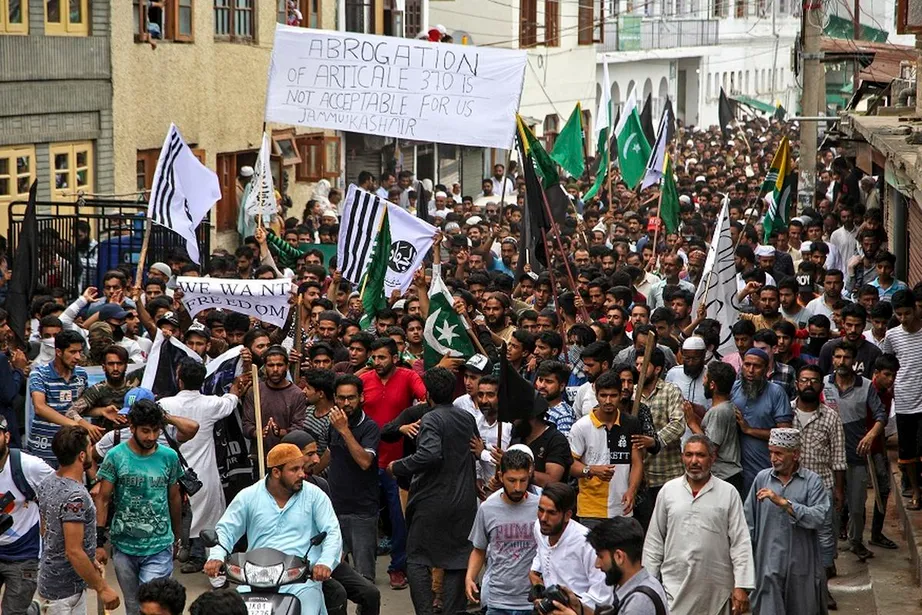India Batasi Aliran Air ke Pakistan: Ketegangan Meningkat di Tengah Konflik Kashmir