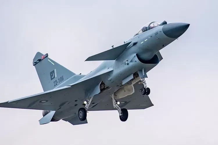 J-10C Pakistan Tembak Jatuh Rafale India: Duel Udara yang Mengguncang Kashmir