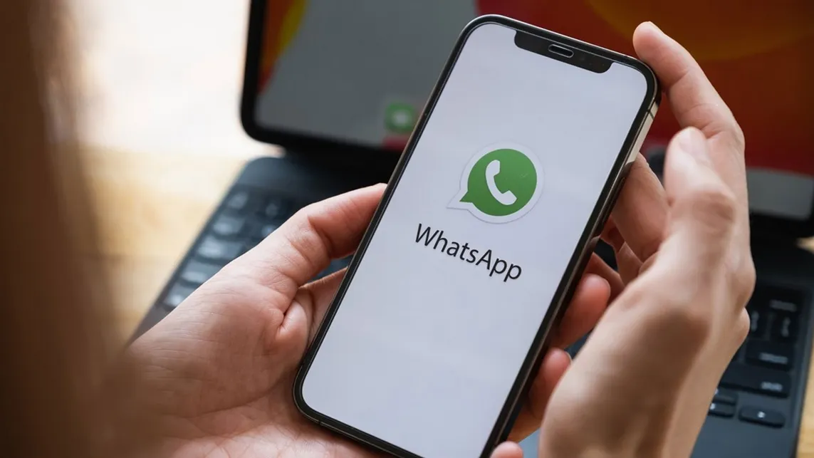 Cara Mudah Menyinkronkan Pesan WhatsApp dengan WhatsApp Web di 2025