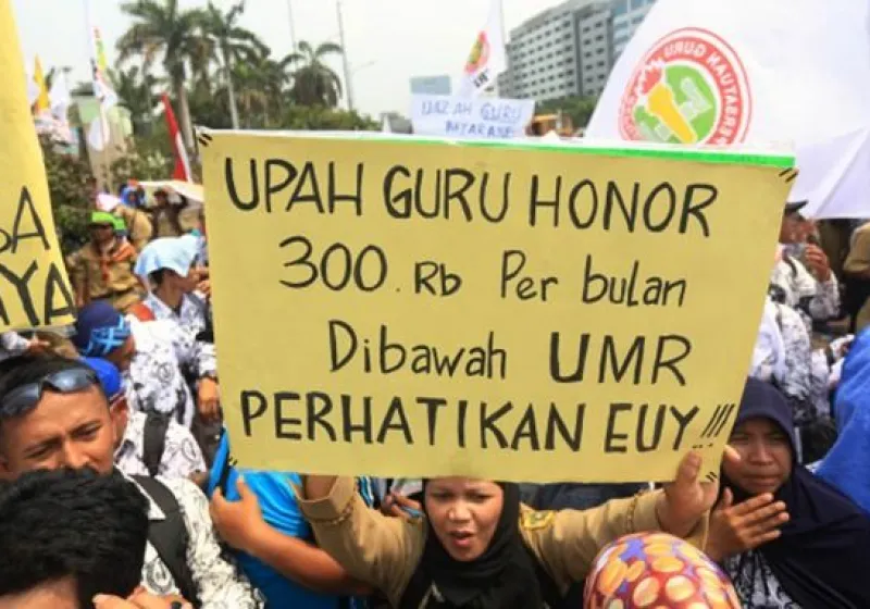 310 Ribu Guru Honorer Akan Terima Bantuan Rp 300 Ribu per Bulan Mulai Juli 2025
