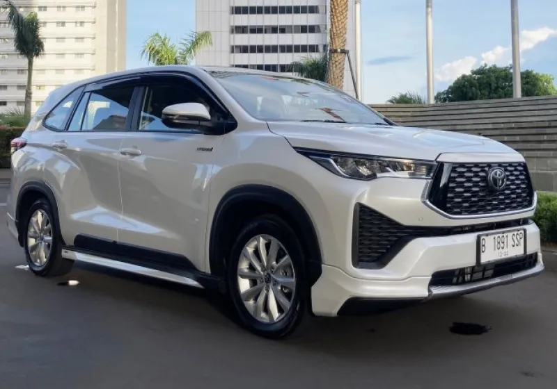 Berapa Pajak Tahunan Toyota Kijang Innova Zenix Bensin Keluaran 2025